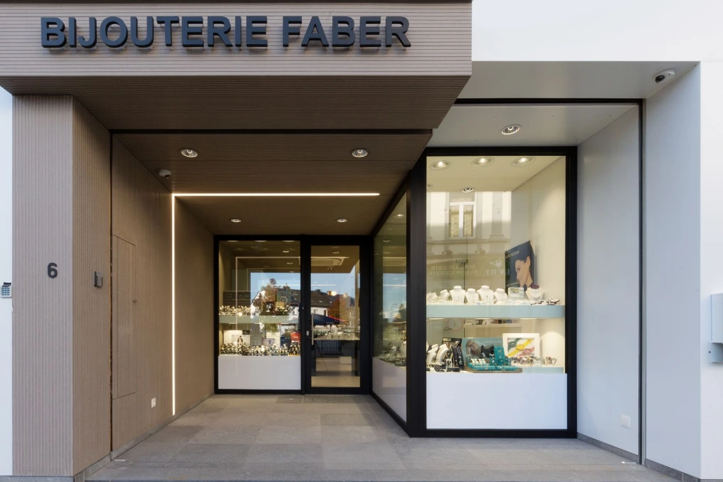 Façade et enseigne de la bijouterie — Bijouterie Faber